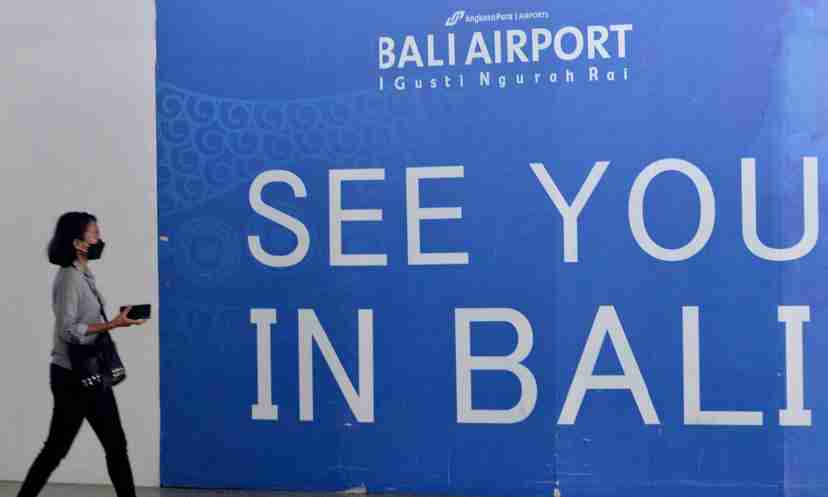 Waspada Pembukaan Bandara Bali Untuk WNA
