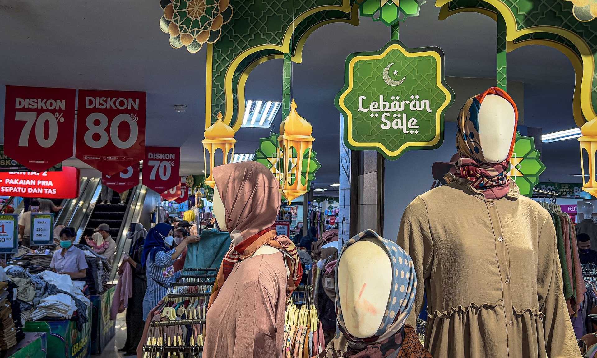 Fesyen Muslim dan Kosmetika Perkuat Indonesia Champion Halal Dunia
